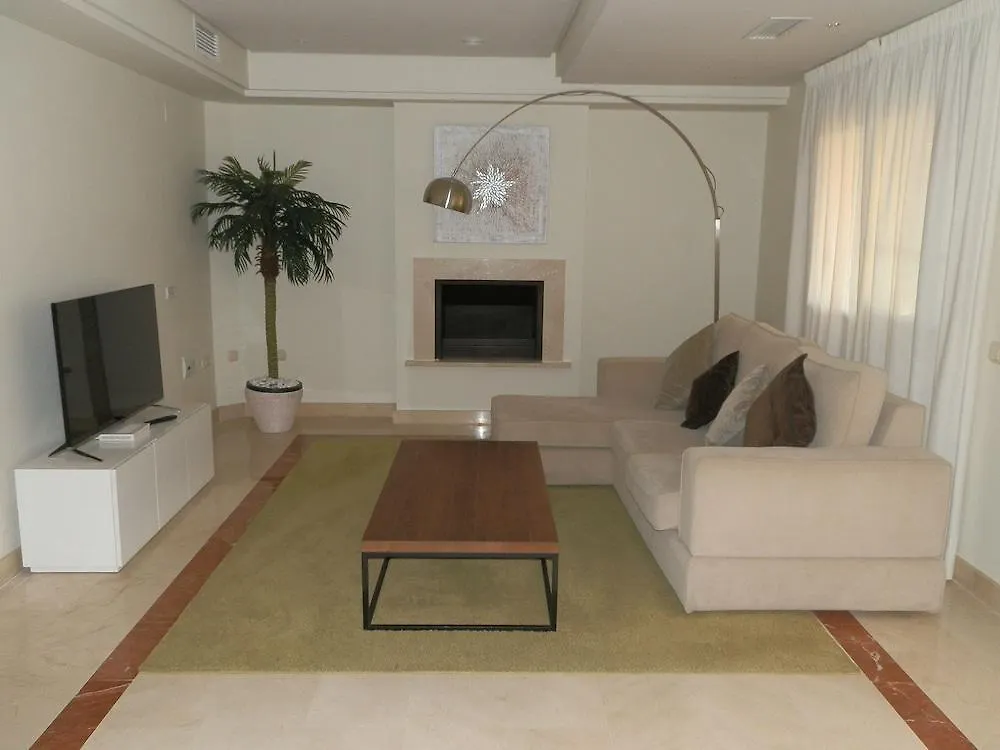 Mimosas Suites Banus location